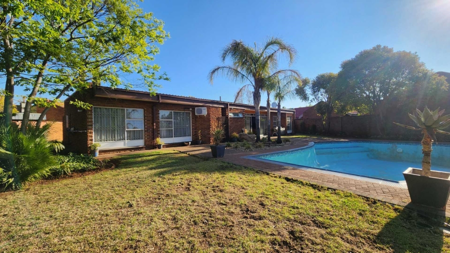 3 Bedroom Property for Sale in Heuwelsig Free State